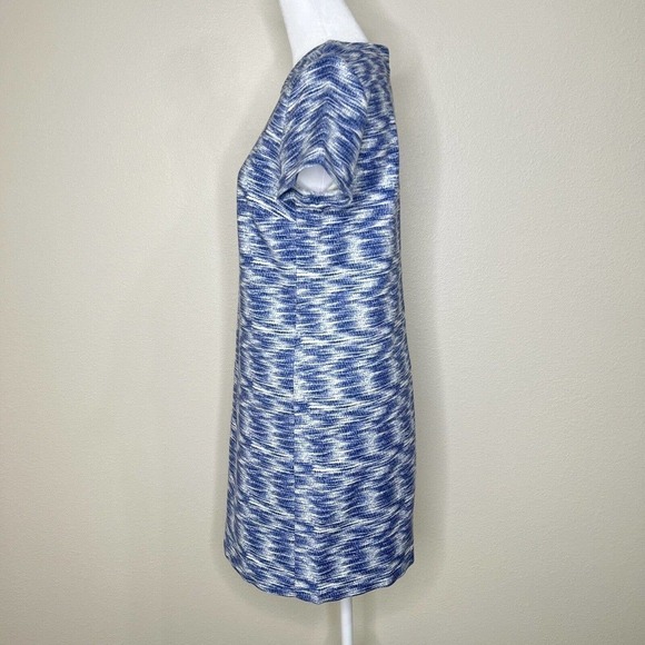 LOFT Petite Blue & White Abstract Striped Short Sleeve Knit Shift Dress Sz 2P - Picture 4 of 10